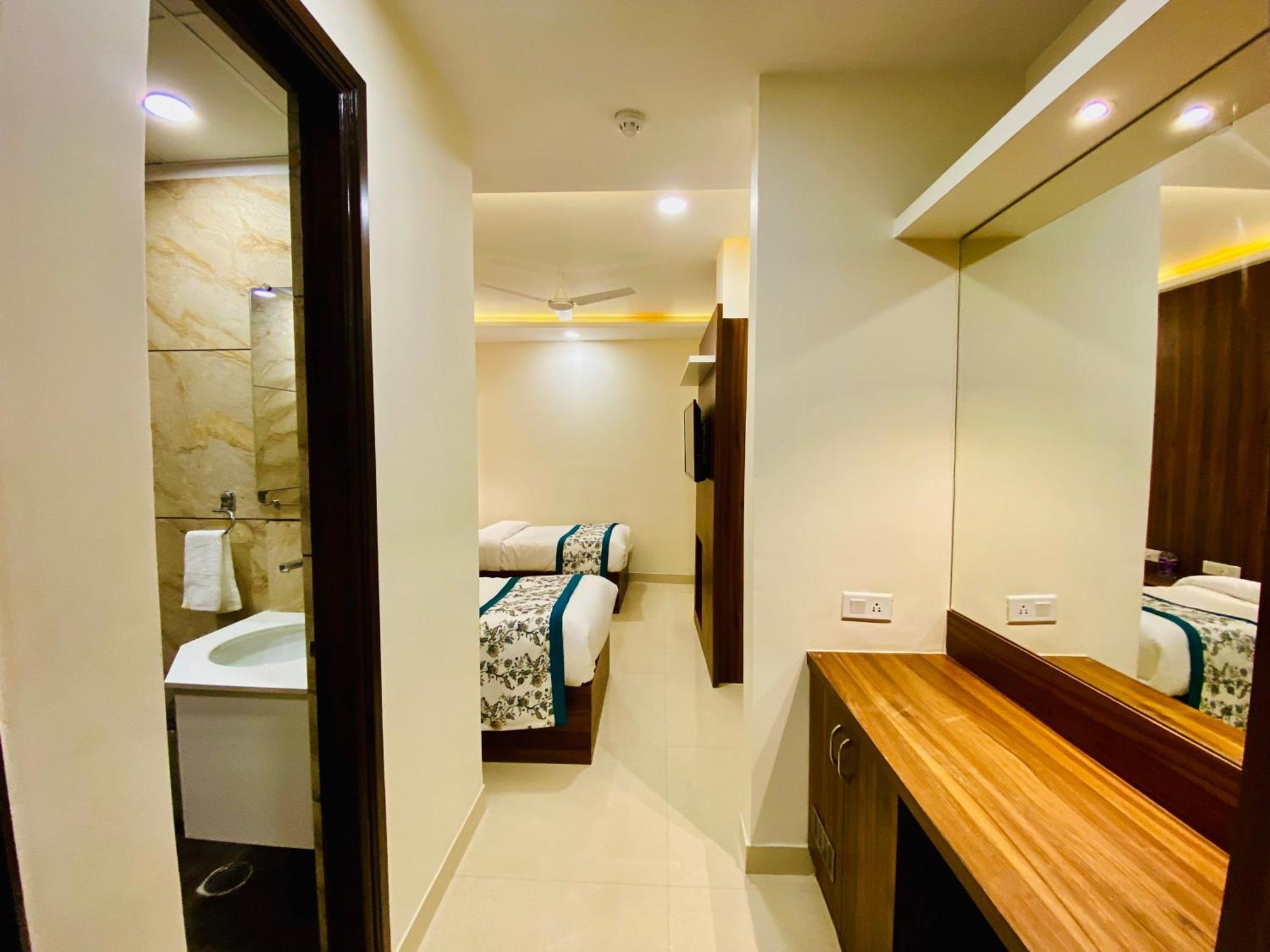 Hotel White House 350 Mtr From Golden Temple Amritsar Exterior foto