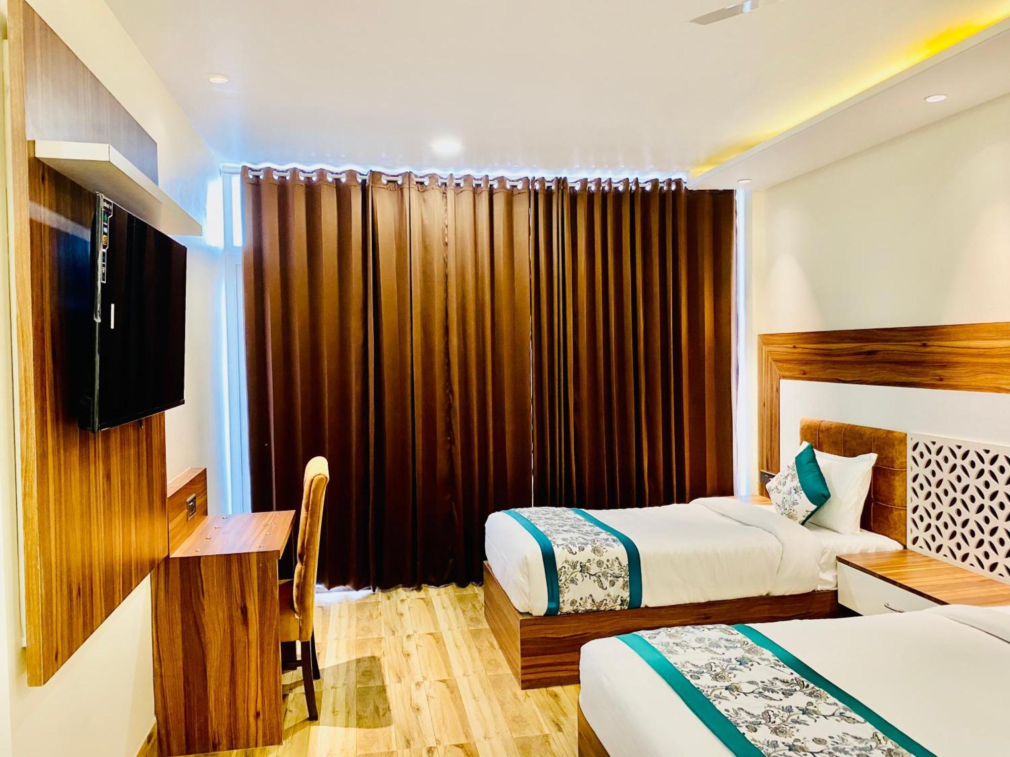 Hotel White House 350 Mtr From Golden Temple Amritsar Exterior foto