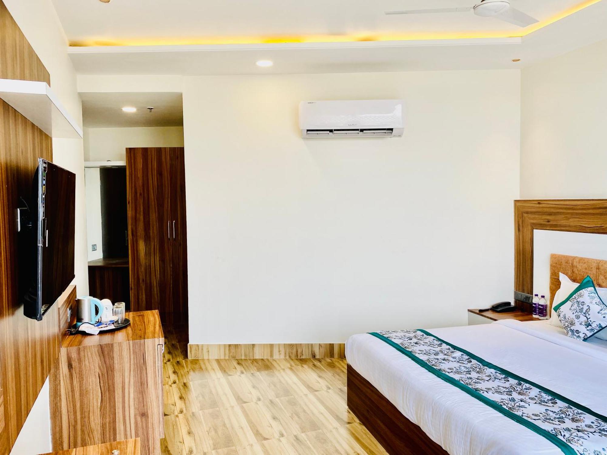 Hotel White House 350 Mtr From Golden Temple Amritsar Exterior foto