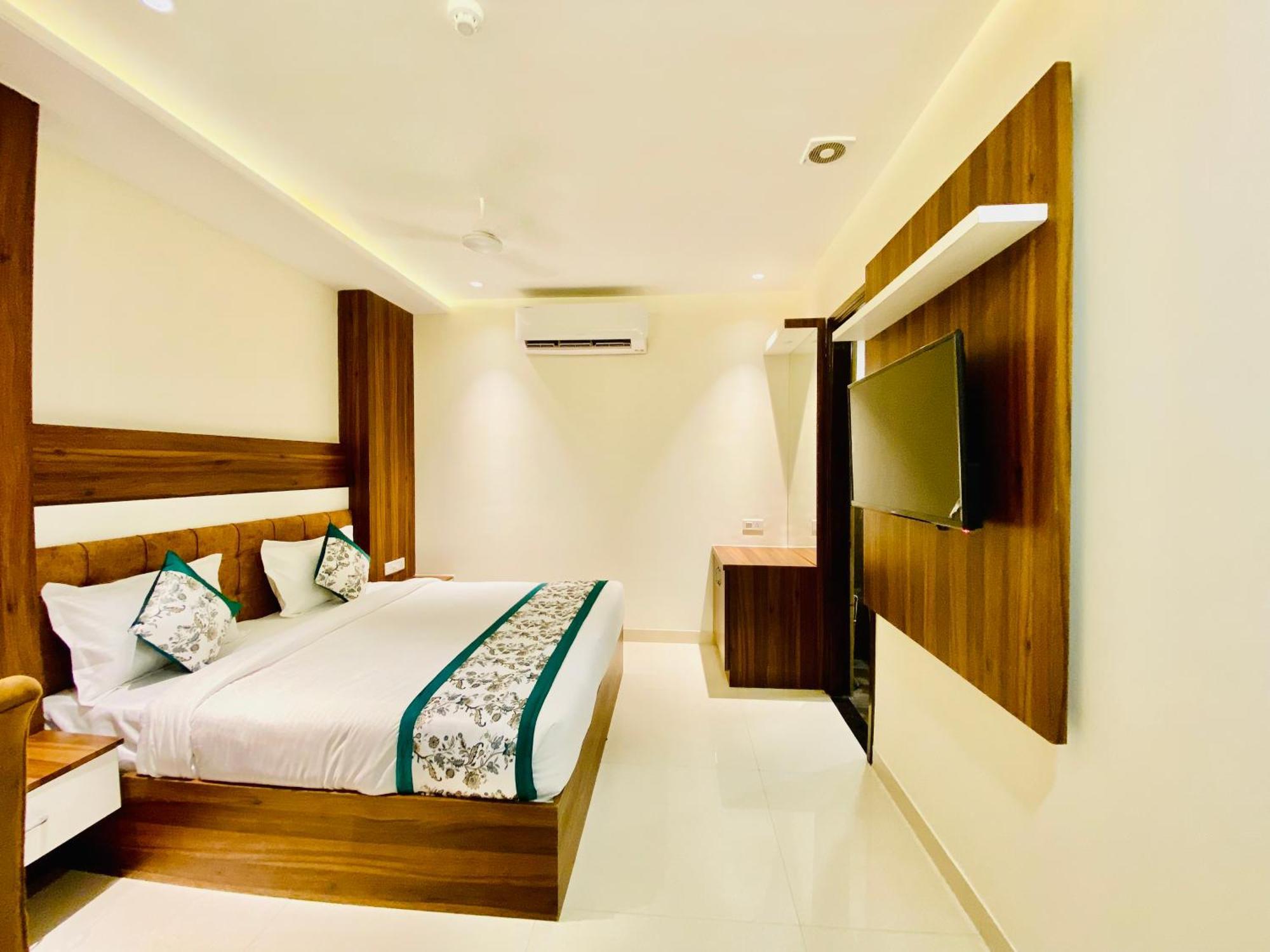 Hotel White House 350 Mtr From Golden Temple Amritsar Exterior foto